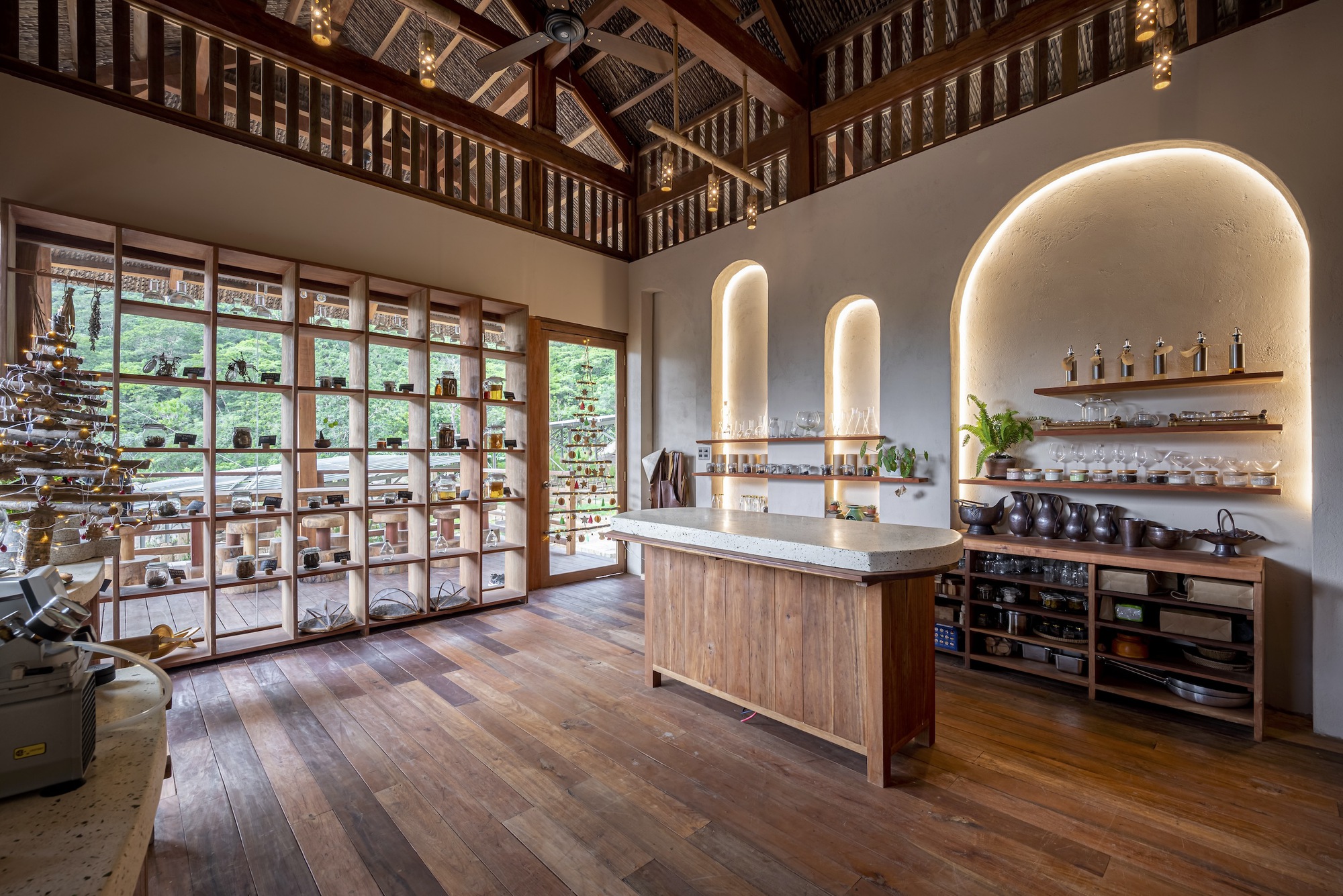 Gallery of Alchemy Bar On Rock / Chi.Arch 5