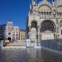 威尼斯当局在圣马可大教堂加装玻璃屏障防洪 - Image 4 of 4