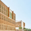 54 Viviendas de Protección Pública en Inca, Illes Balears / Joan Josep Fortuny Giró + Alventosa Morell Arquitectes  - Fotografía exterior, Apartamentos, Fachada