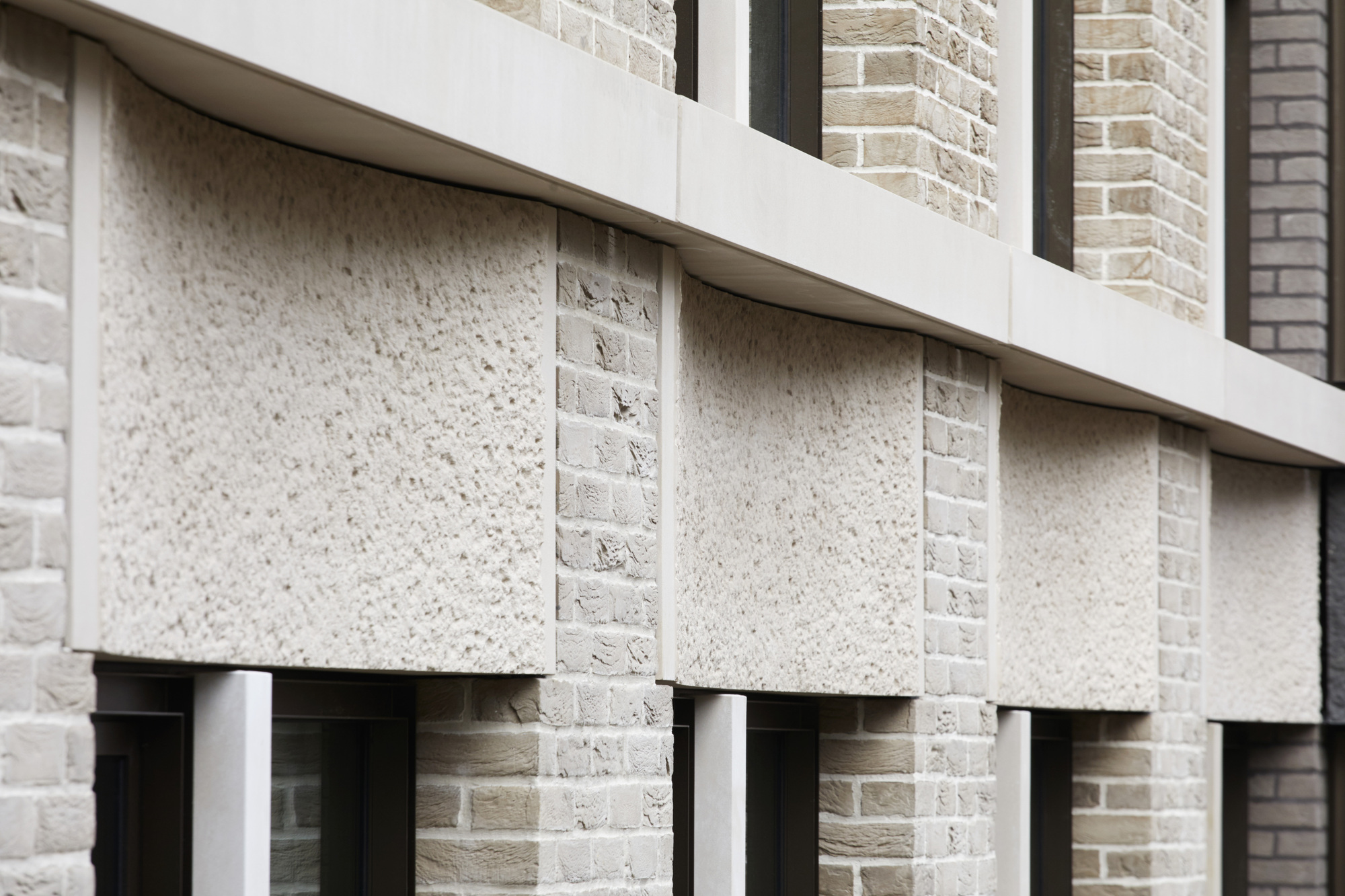 Gallery of The Featherstone Building / 6