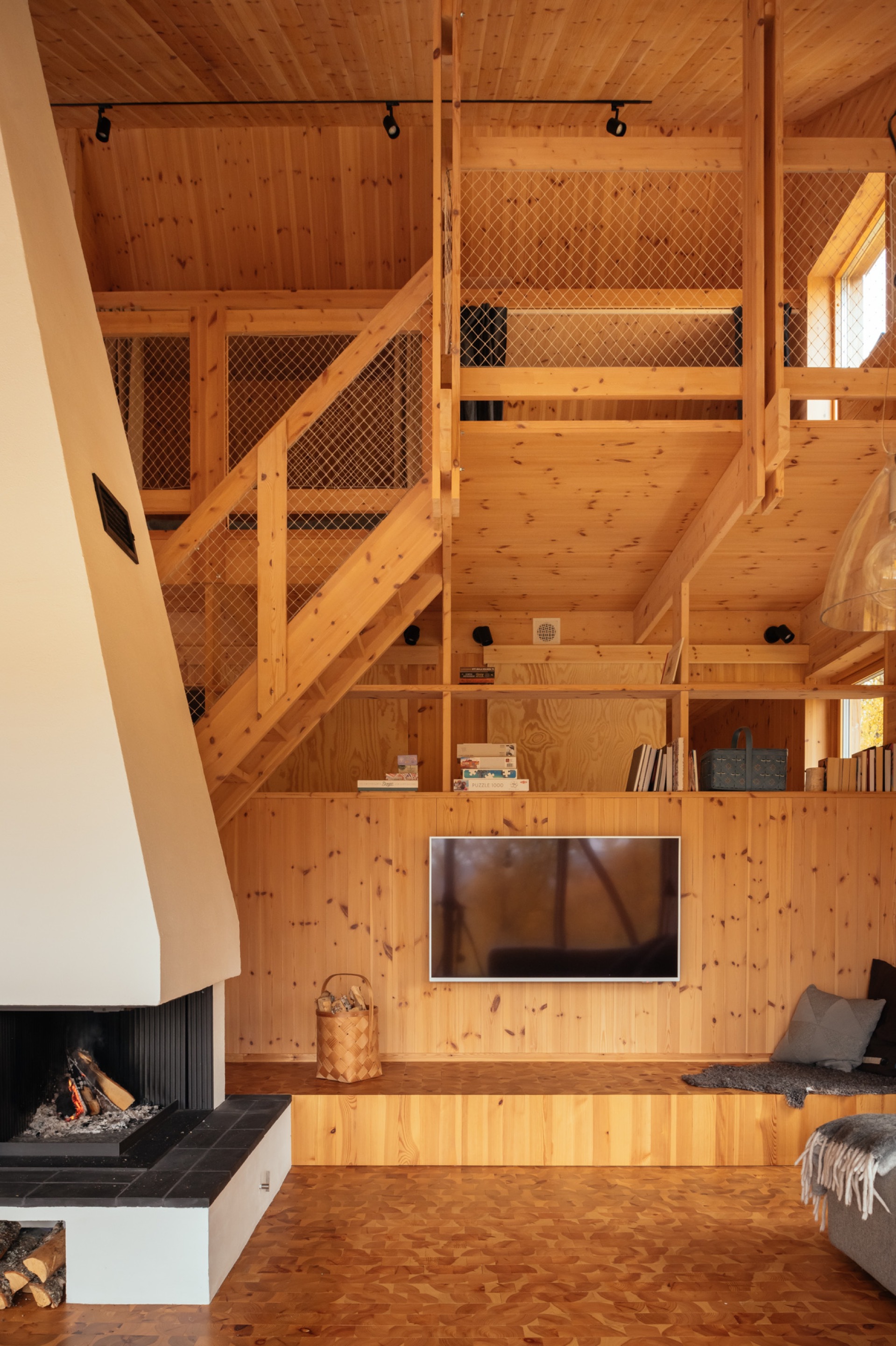 Gallery of Hat House / Tina Bergman Architect 17