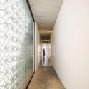 Casa en Praia Verde / Atelier Central Arquitectos - Fotografía interior, Casas, Puerta, Fachada
