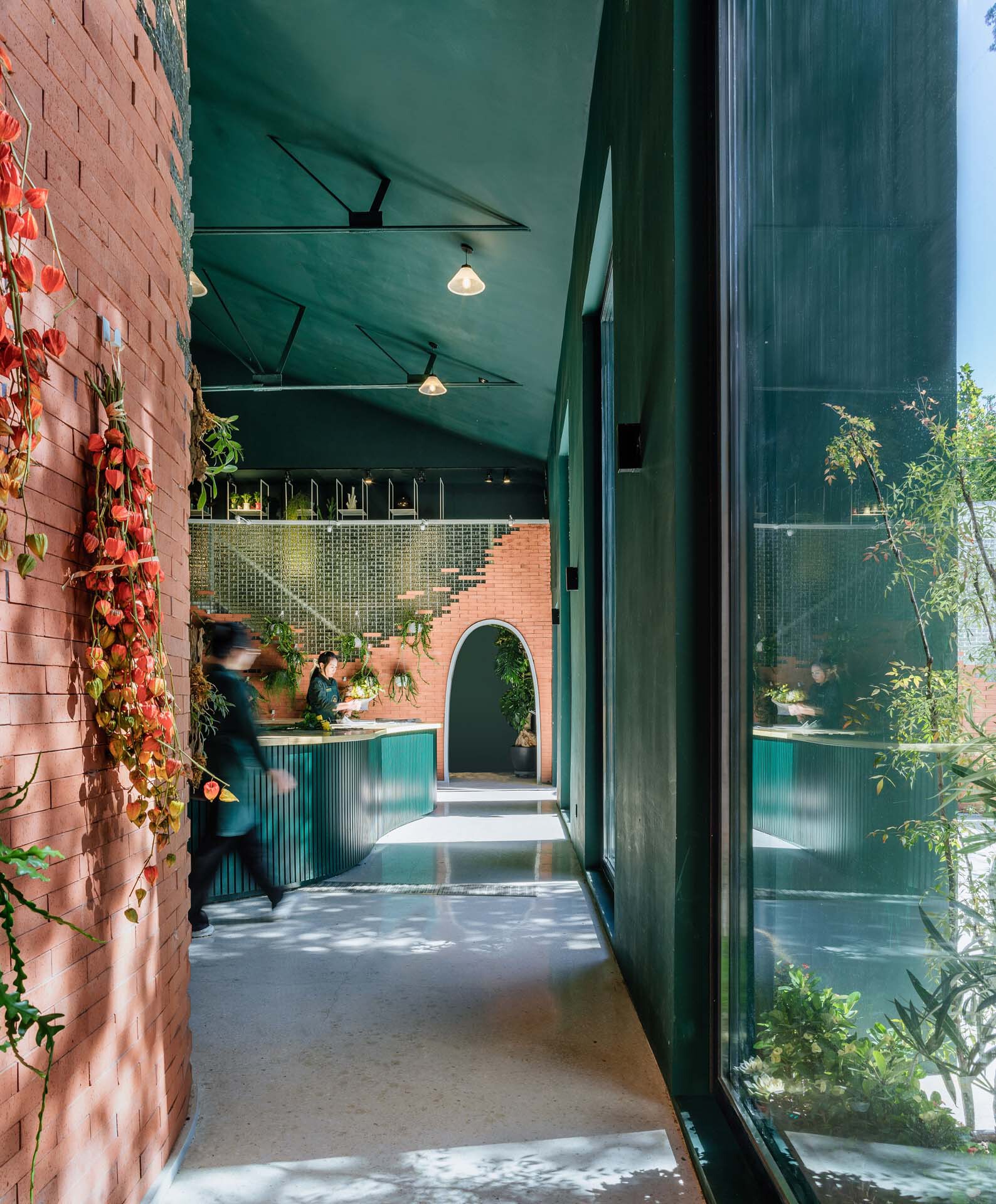 Galería de Estudio de arte floral Only Flower / Fangwei Architect 5