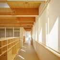 木与夯土幼儿园 / Atelier Régis Roudil Architectes - 室内图, 日托中心