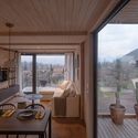 Casa Tiny / Cazú Zegers Arquitectura - Fotografía interior, Casas, Puerta, Fijación Vigas, Balcón, Mesas, Sillas