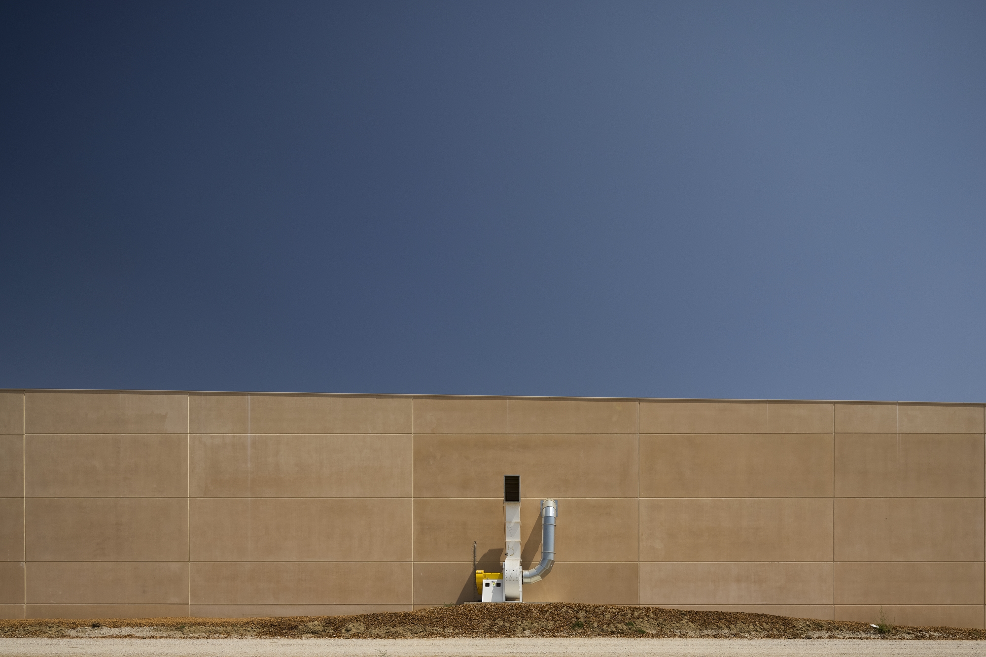 Gallery of Walnut Factory / ARC Arquitectos 12