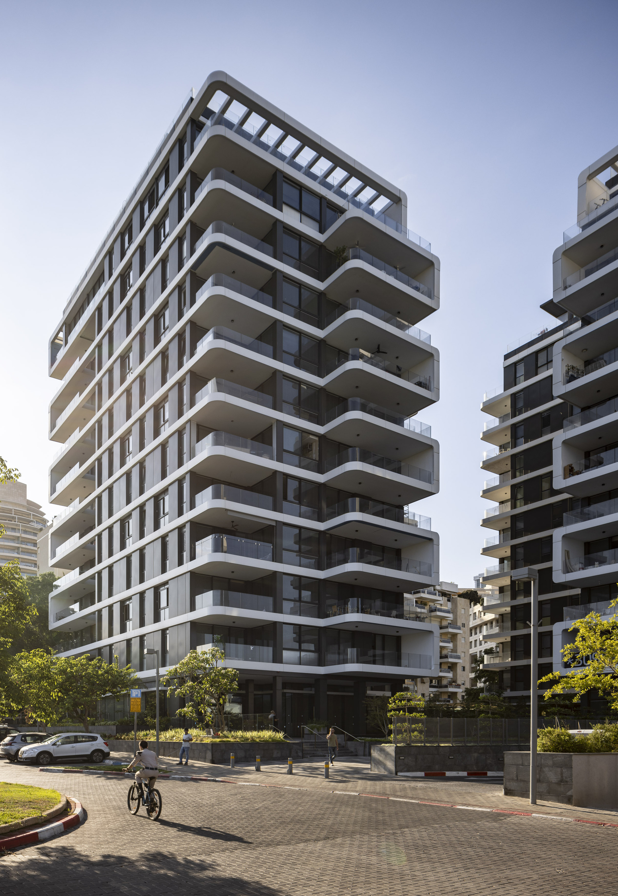 Gallery of Philharmonica Residential Building / Bar Orian Architects 14