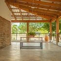 Chalet Mira Sierra / Øblicuo - Fotografía interior, Casas, Fijación Vigas, Bancas