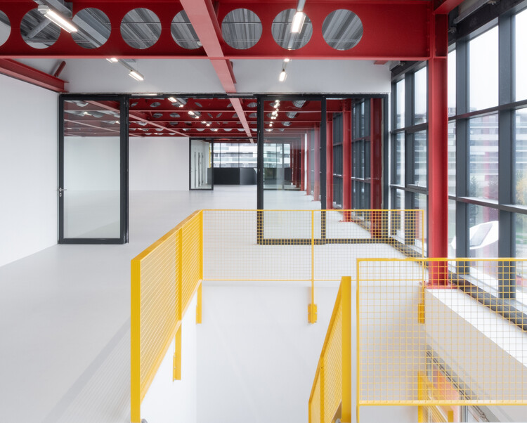 KALA Offices / Sujets Objets - More Images