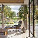 Farmhouse Transformation / Wenink Holtkamp Architecten - Fotografía interior, Renovación, Jardín, Fachada, Puerta, Sillas