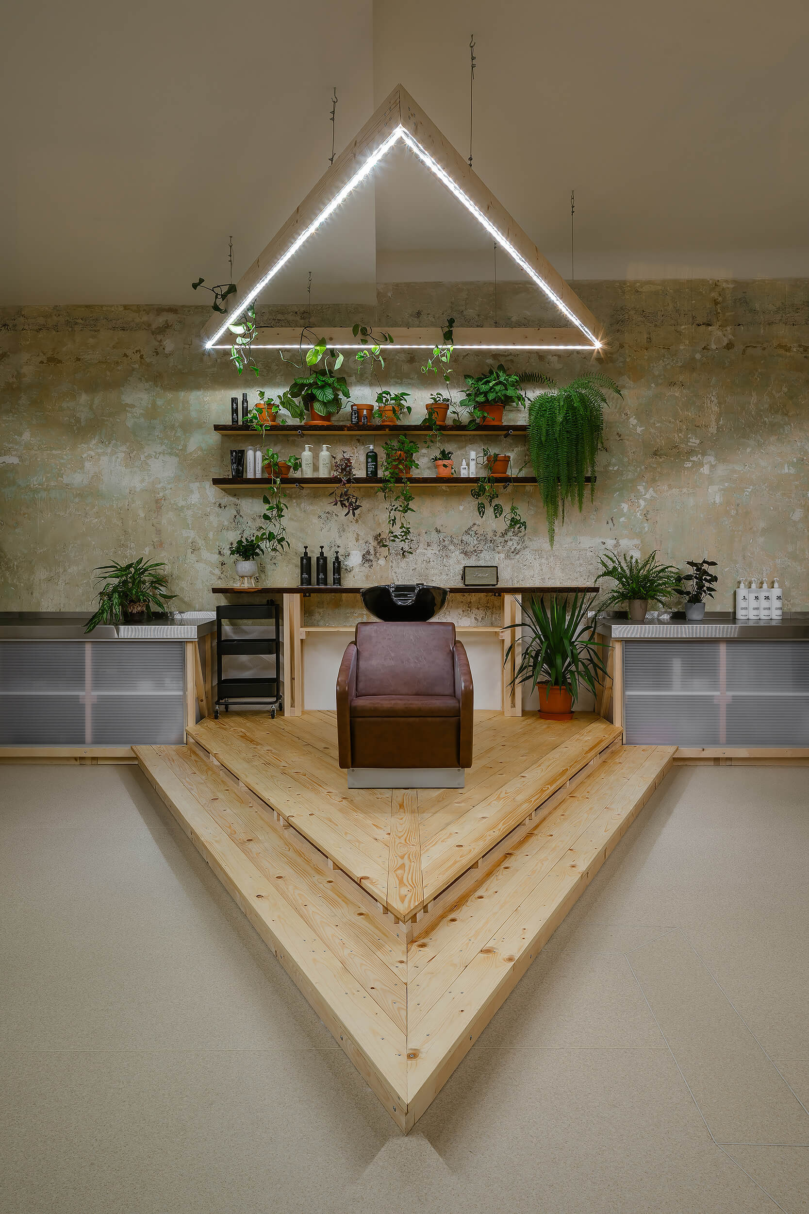 Gallery of Art & Hair Studio / studio ondrejbelica 8