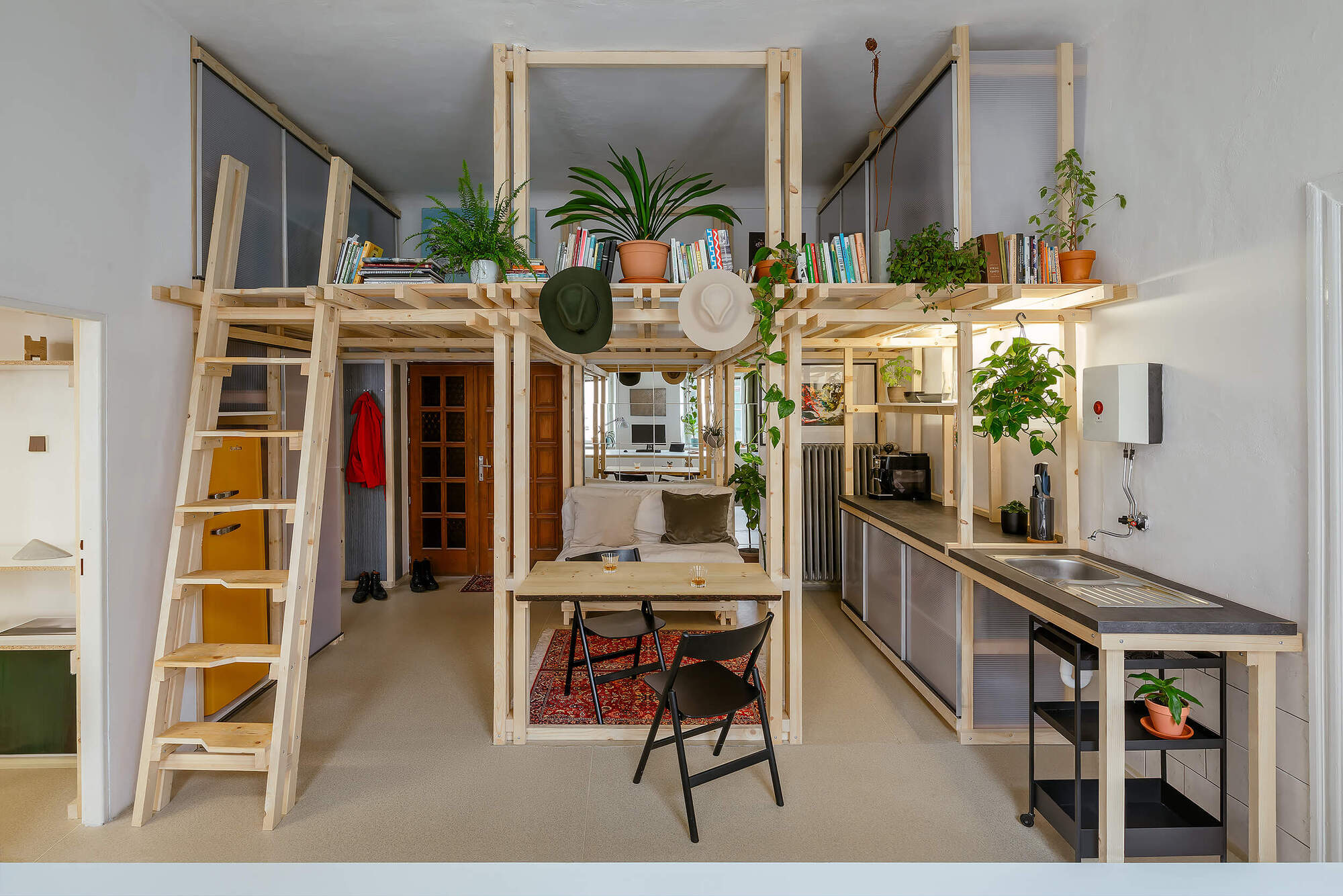 Gallery of Art & Hair Studio / studio ondrejbelica 3