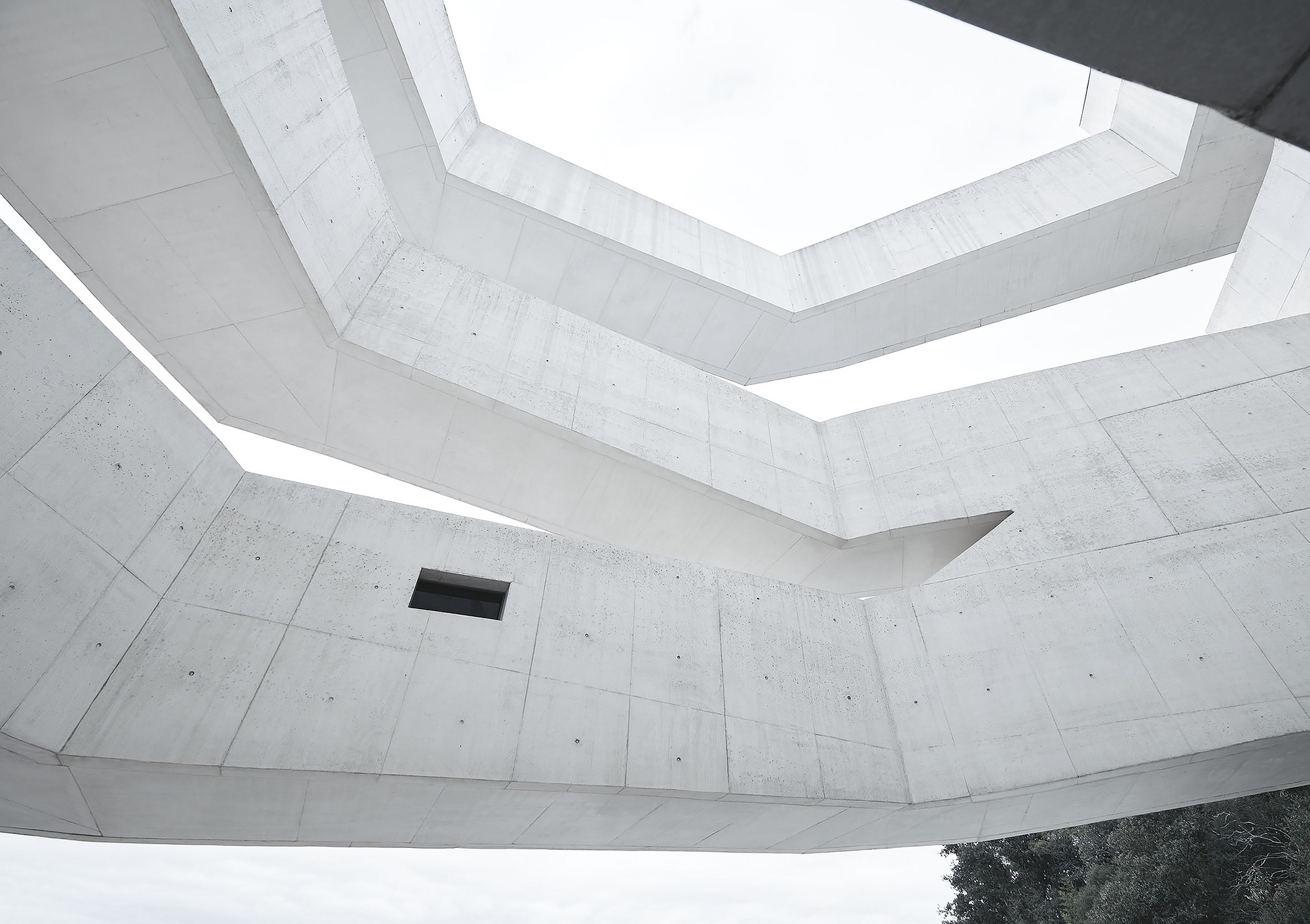 Exposição "Singular" homenageia Álvaro Siza em seus 90 anos | ArchDaily ...