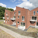 Viviendas en Dendermondse Volkswoningen / A2D architecture 2 design - Fotografía exterior, Vivienda Social, Fachada, Cierros