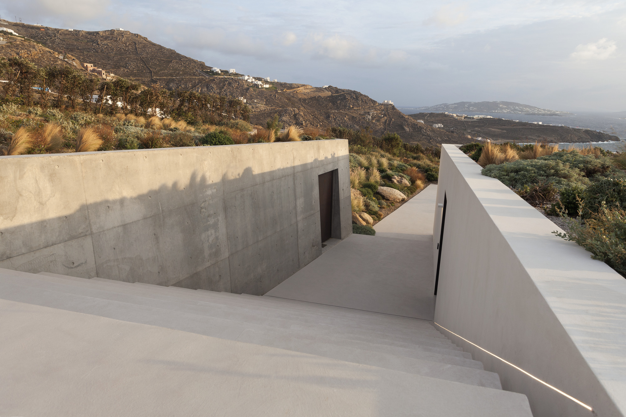 Galeria de Casa Latypi / A31 Architecture - 12