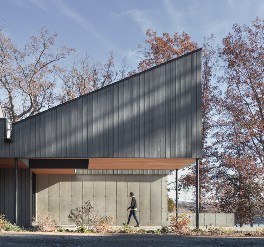 Copake Lake House / Desai Chia Architecture Copake Lake House / Desai Chia Architecture - Exterior Photography, Facade