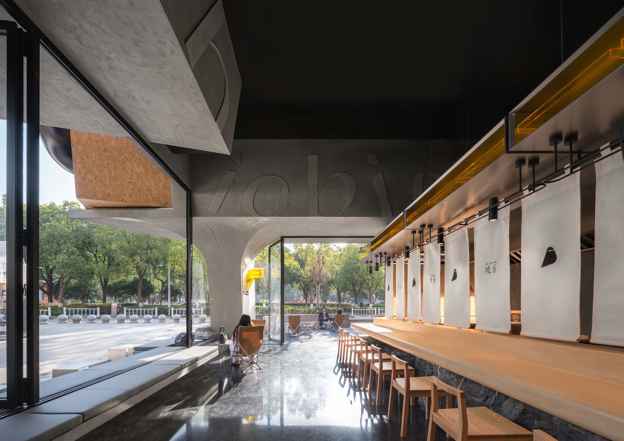 画廊 吱丘制面所+咖啡ChicChicBird / 华中科技大学建规学院+青·微舍（武汉）工作室 - 25