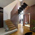 Casa Perenne / Sifti Design Studio - Fotografía interior, Escaleras, Madera, Barandas
