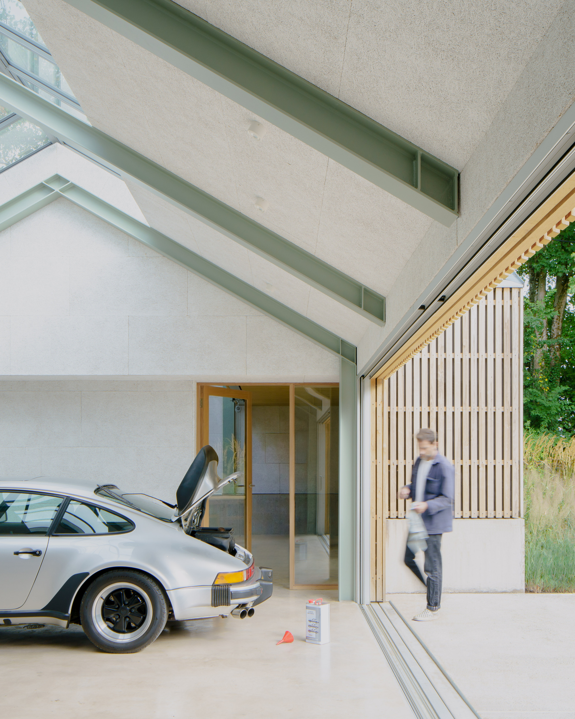 Gallery of Autobarn / Bindloss Dawes 2