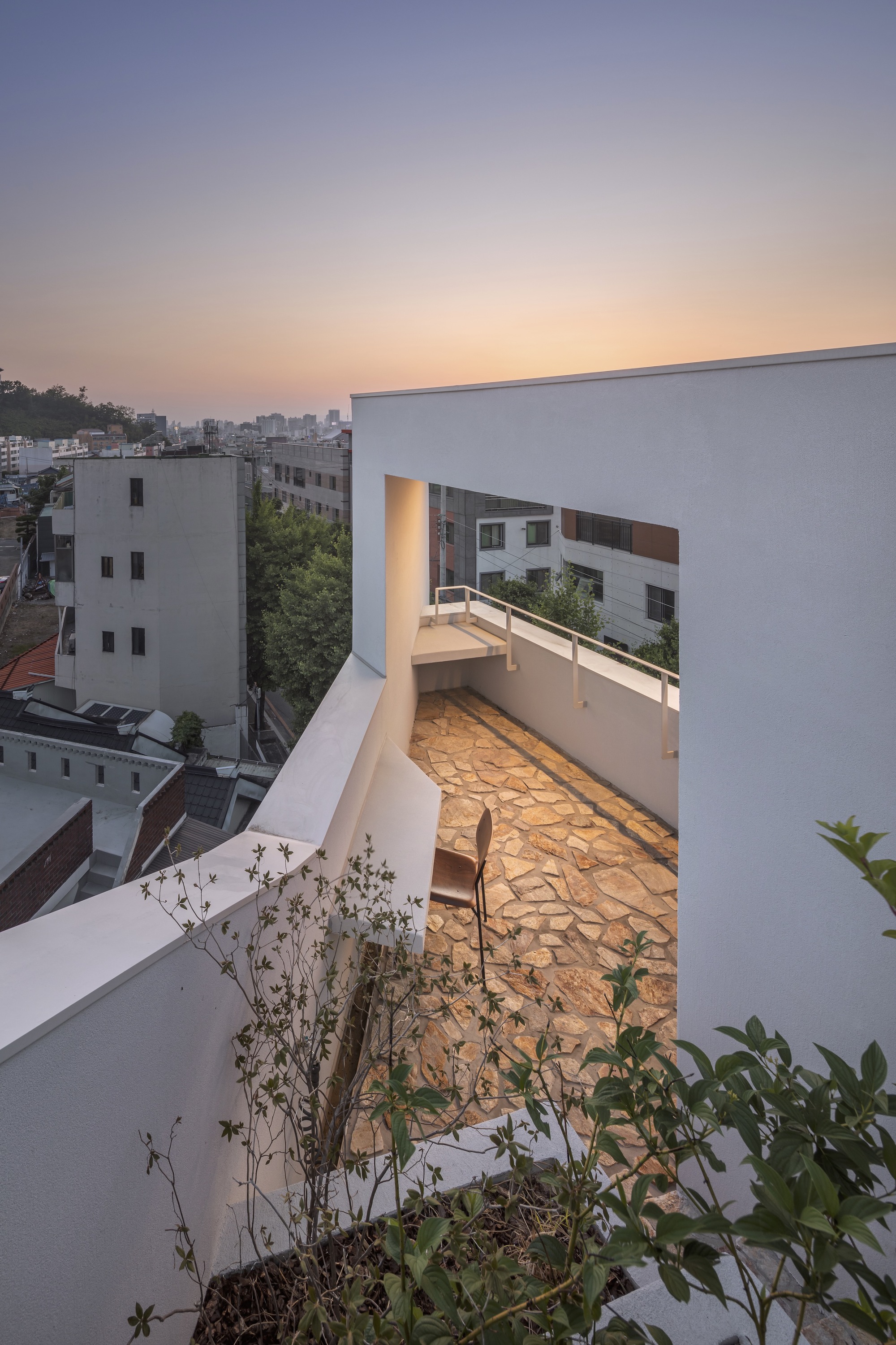 Gallery of Jisan Stone House / PLAN Architects office 18