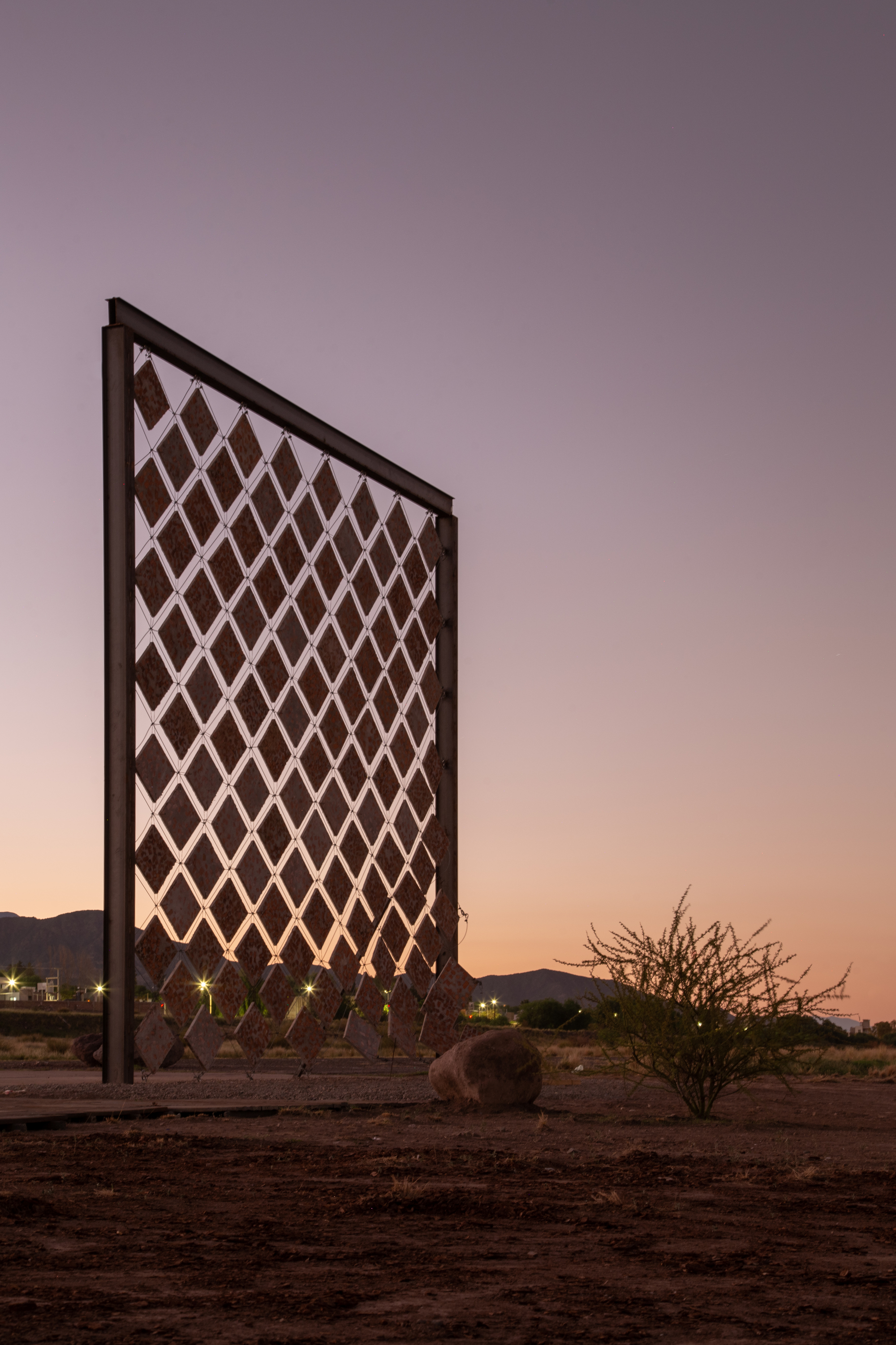 Galería de Solano Benítez sobre la Ciudad del Futuro en Mendoza: 