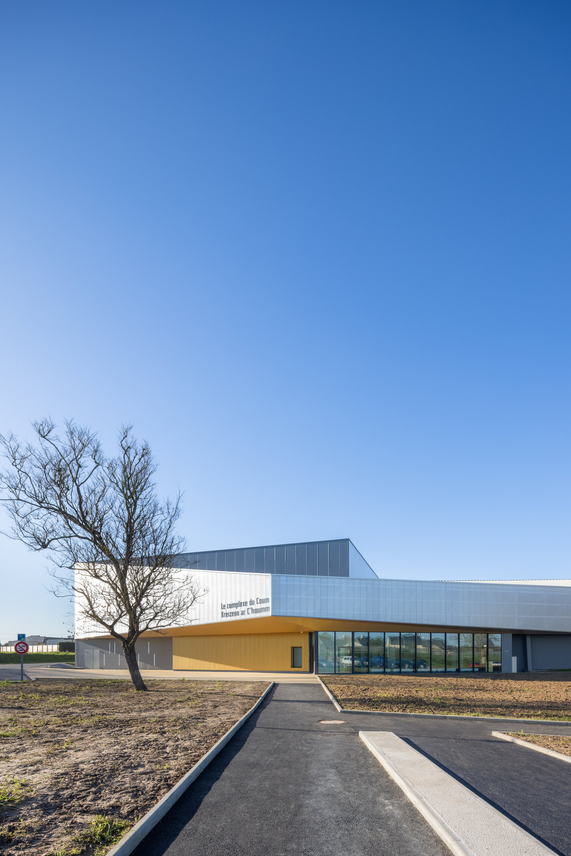 Gallery of Salle du Coum Sports Complex Renovation / ENO Architectes 36
