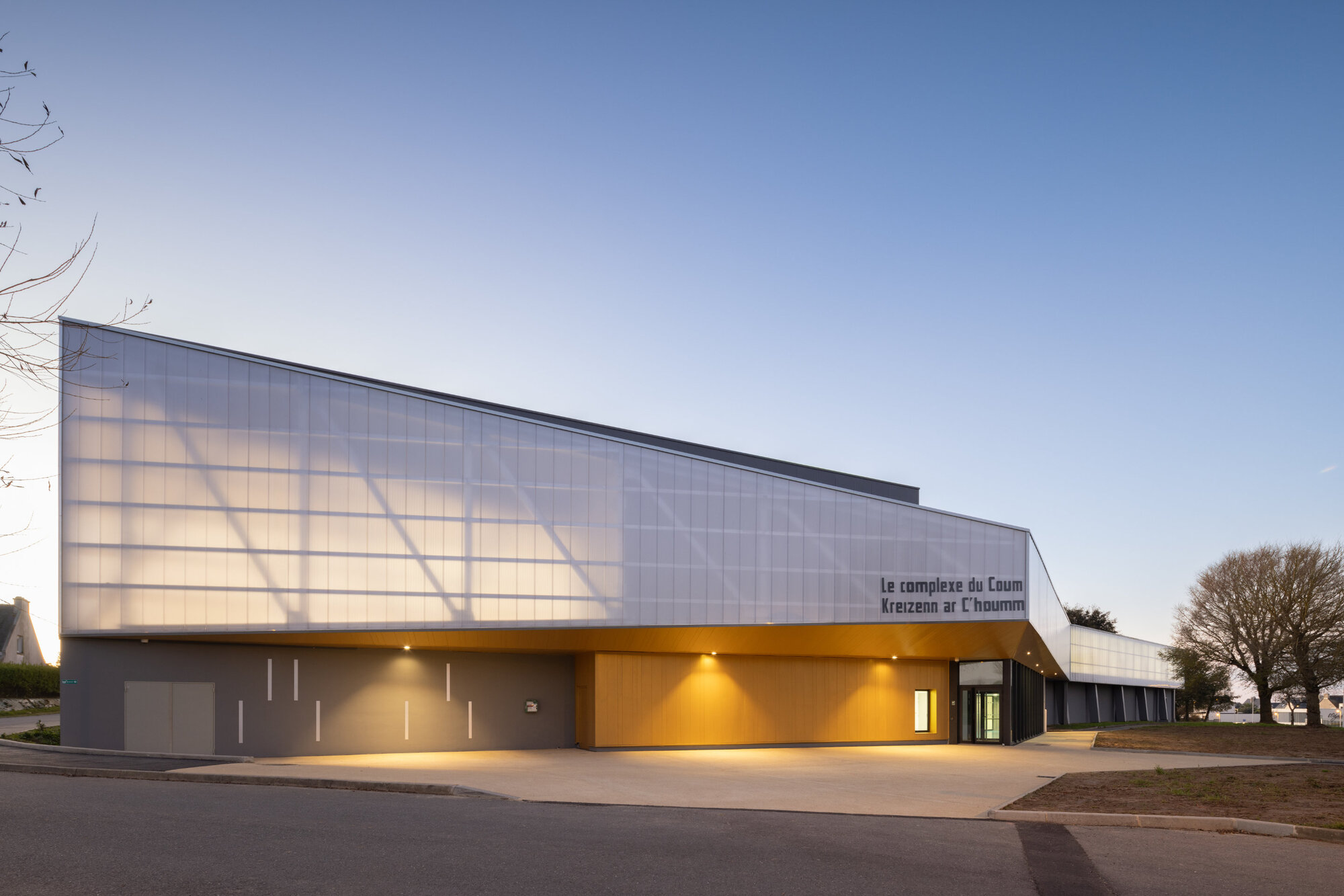 Gallery of Salle du Coum Sports Complex Renovation / ENO Architectes 10