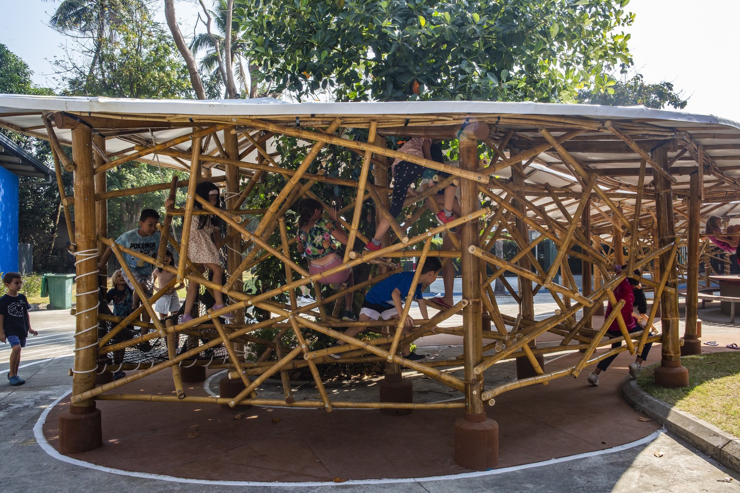 Gallery of Bamboo in Architecture: Same Material, Different Uses - 8