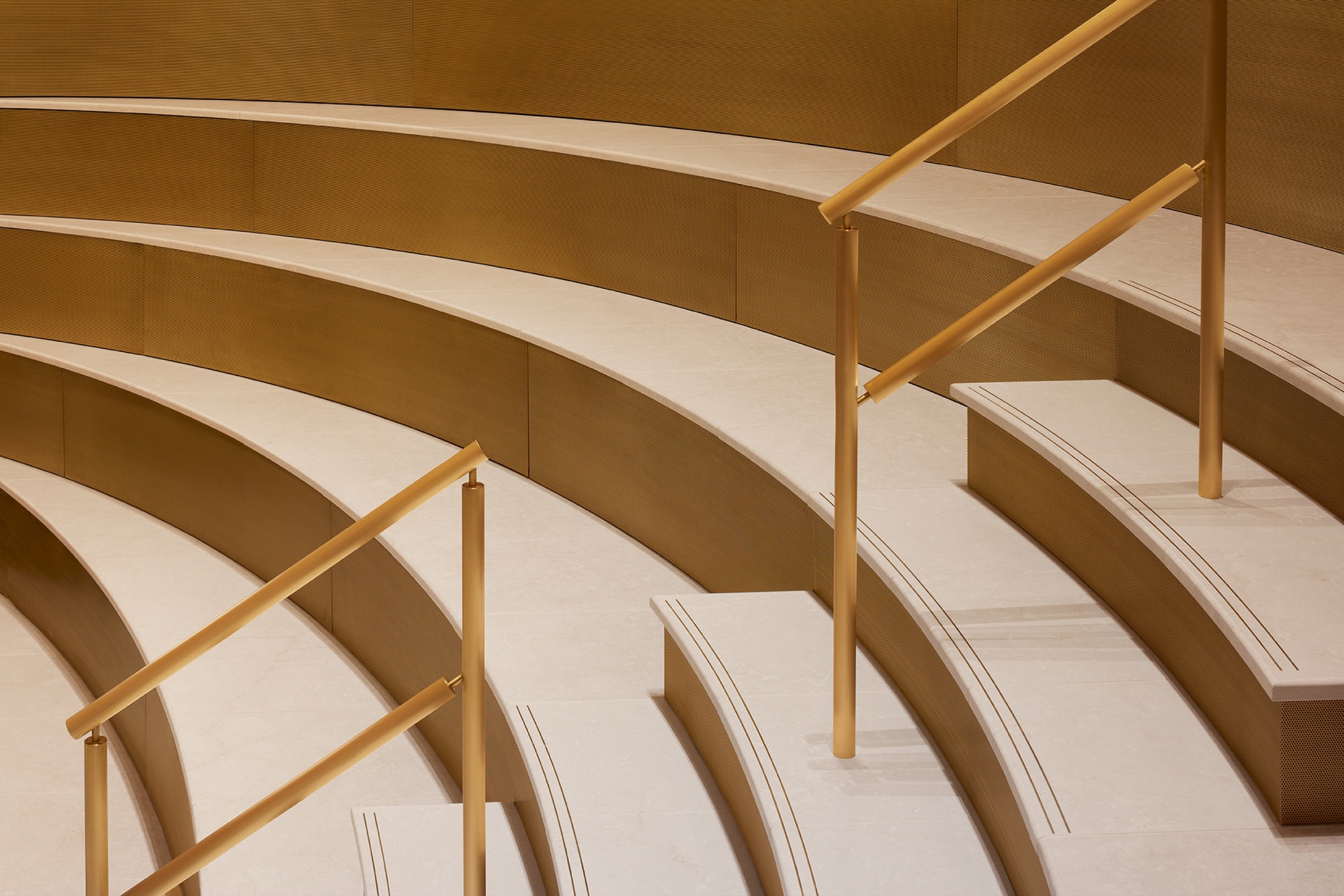 gallery-of-190-south-lasalle-lobby-with-amphitheater-norman-kelley-10