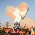 Coachella 2023: 4 instalaciones que capturan la arquitectura, el color y la escala - Image 5 of 4