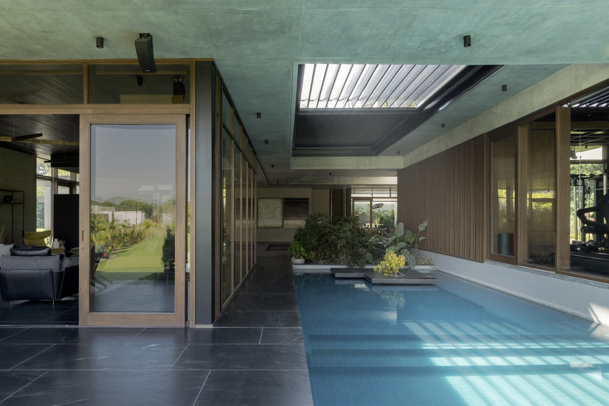 Modo Designs Gallery of The Courtyard House / MODO Designs - 2