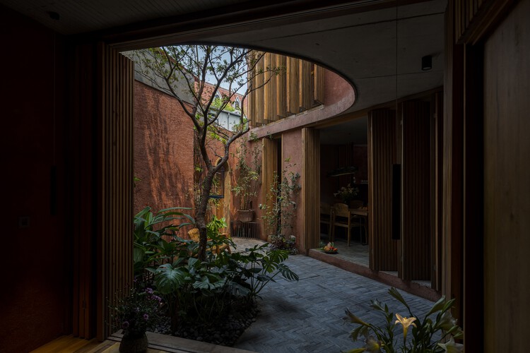 The NGÕ Alley House / MÔ he studio - More Images