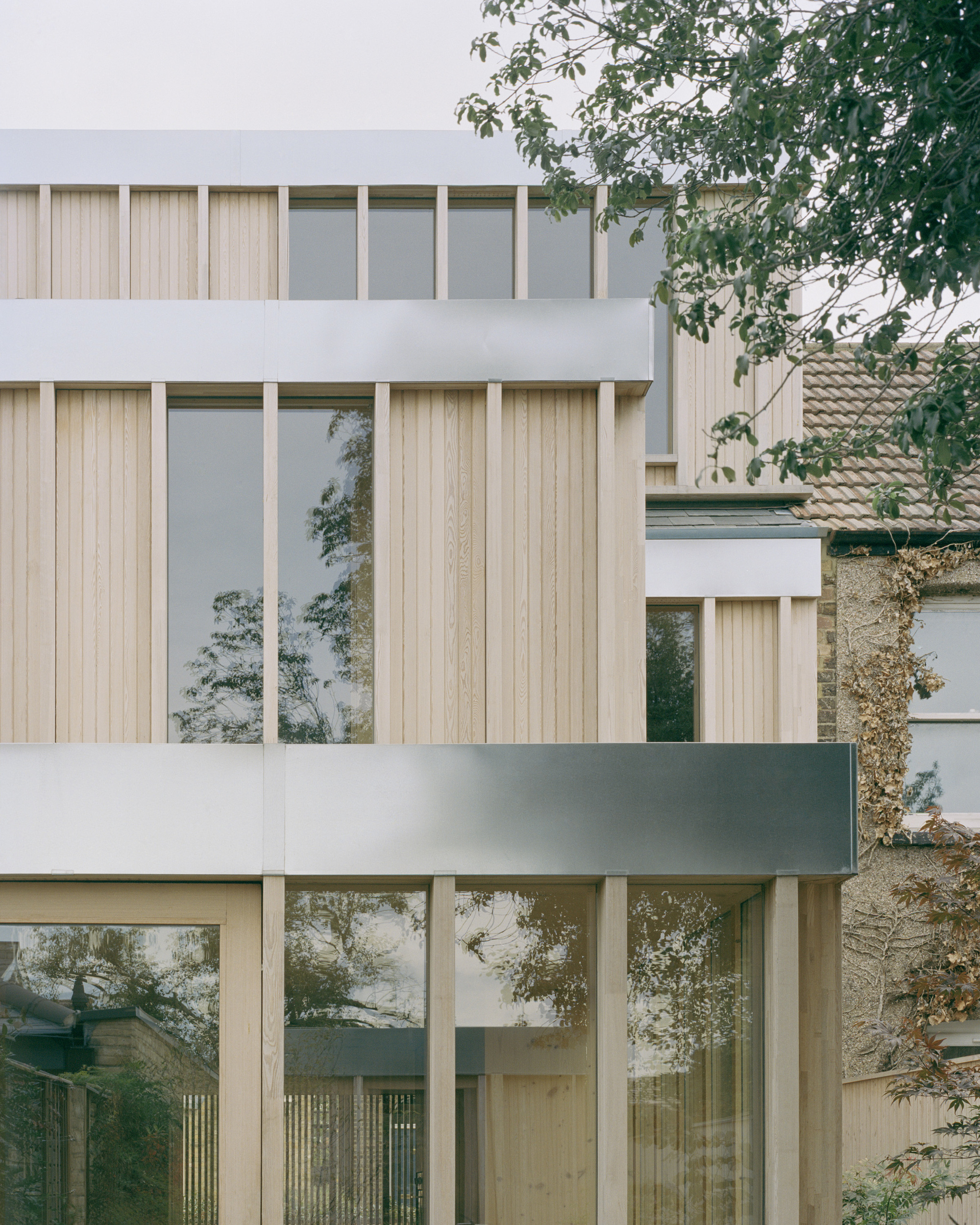 Gallery of Spruce House & Studio / aoft 3