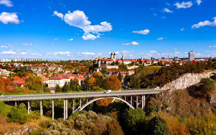 Veszprém Architecture City Guide: Discover the Rich Heritage of One of Hungary's Oldest Cities - Image 17 of 24