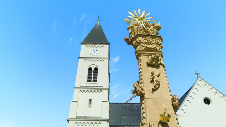 Veszprém Architecture City Guide: Discover the Rich Heritage of One of Hungary's Oldest Cities - Image 9 of 24