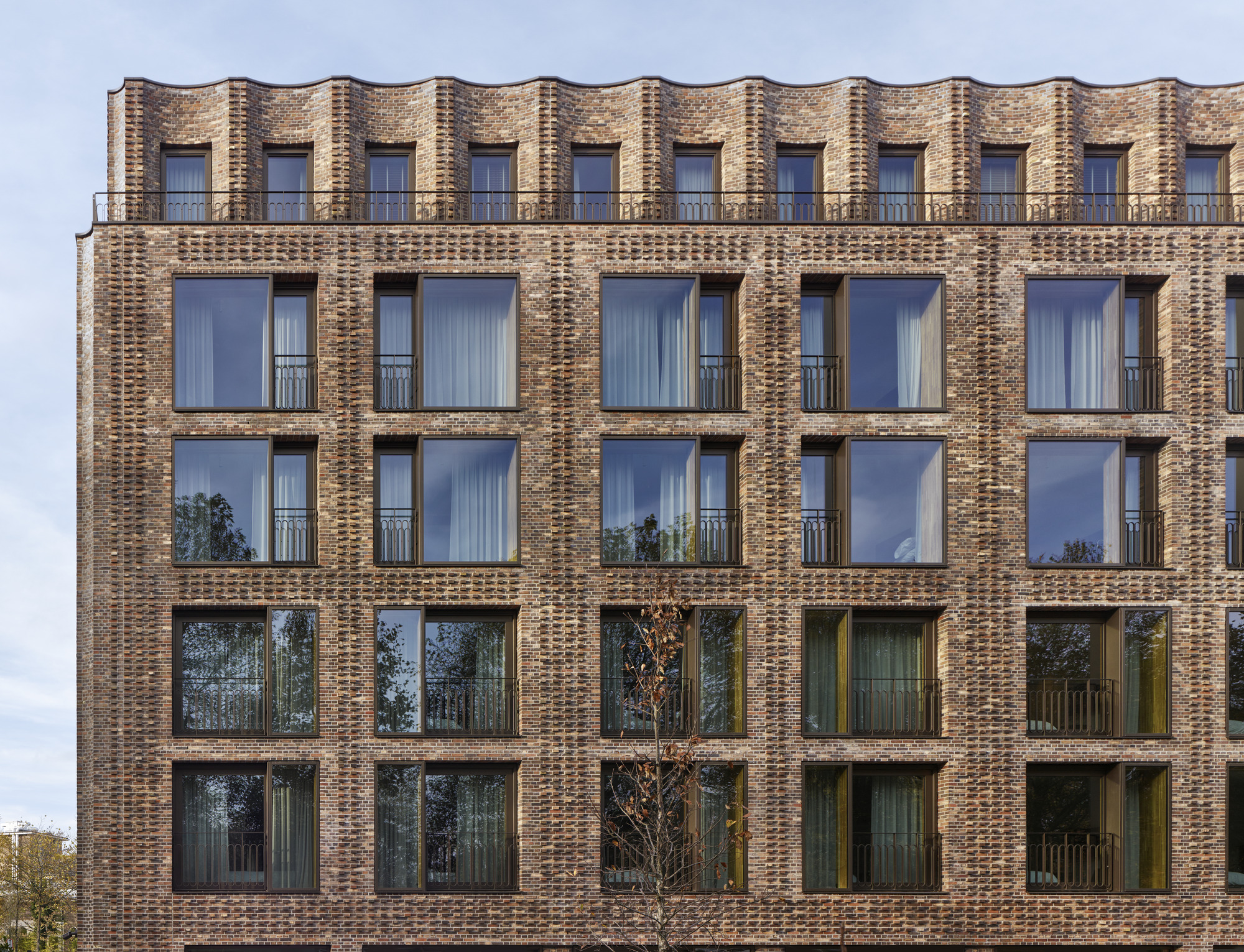 Galería de Gran Hotel Boutique Pillows Maurits at the Park / Office