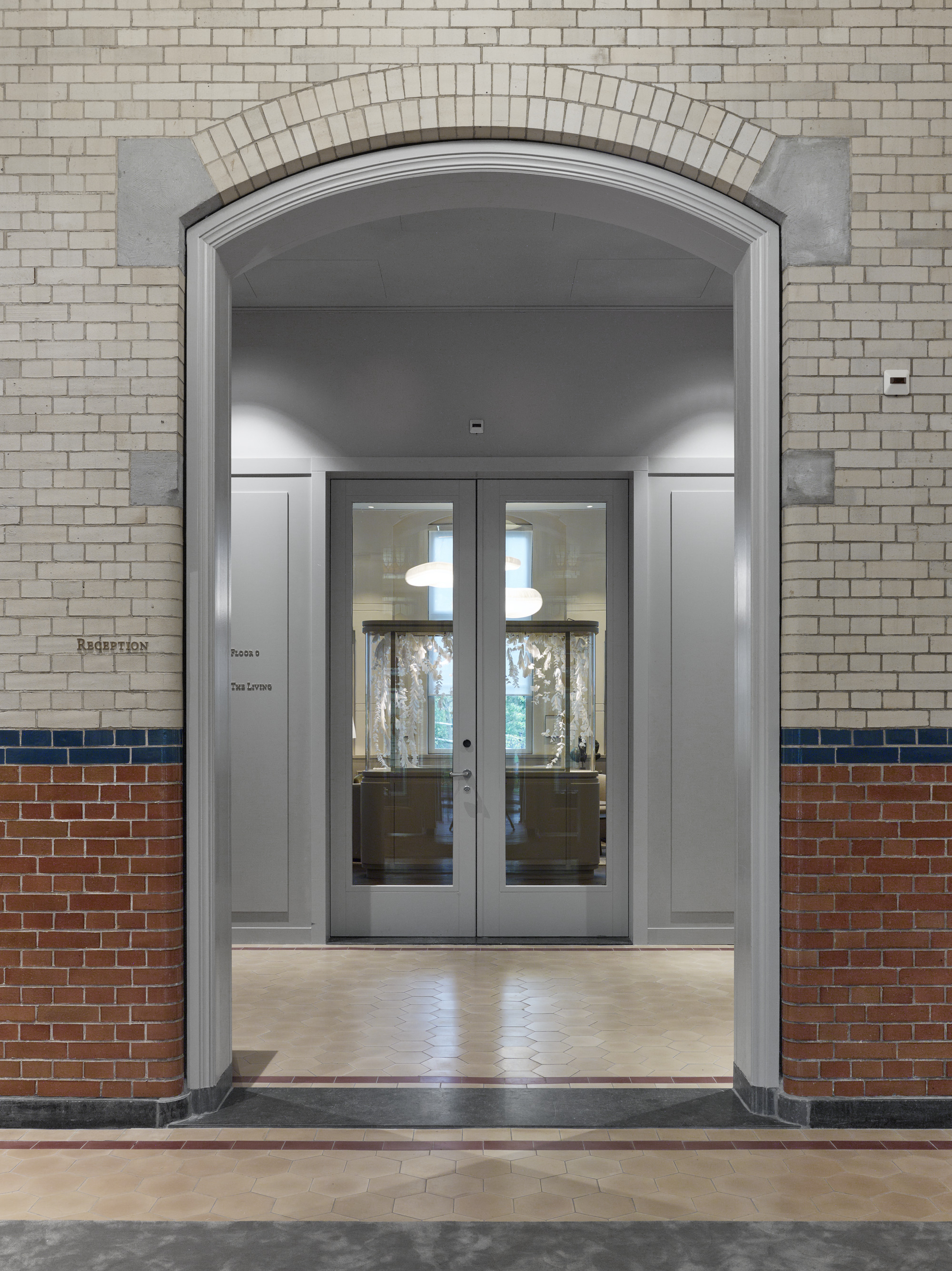 Gallery of Pillows Grand Boutique Hotel Maurits at the Park / Office