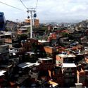 Teleférico del “Complexo do Alemão” / Jorge Mario Jáuregui - Fotografía exterior, Transporte, Urbano