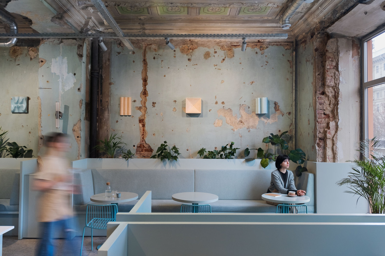 Gallery of How to Combine Colors and Textures in Interior Decor - 11