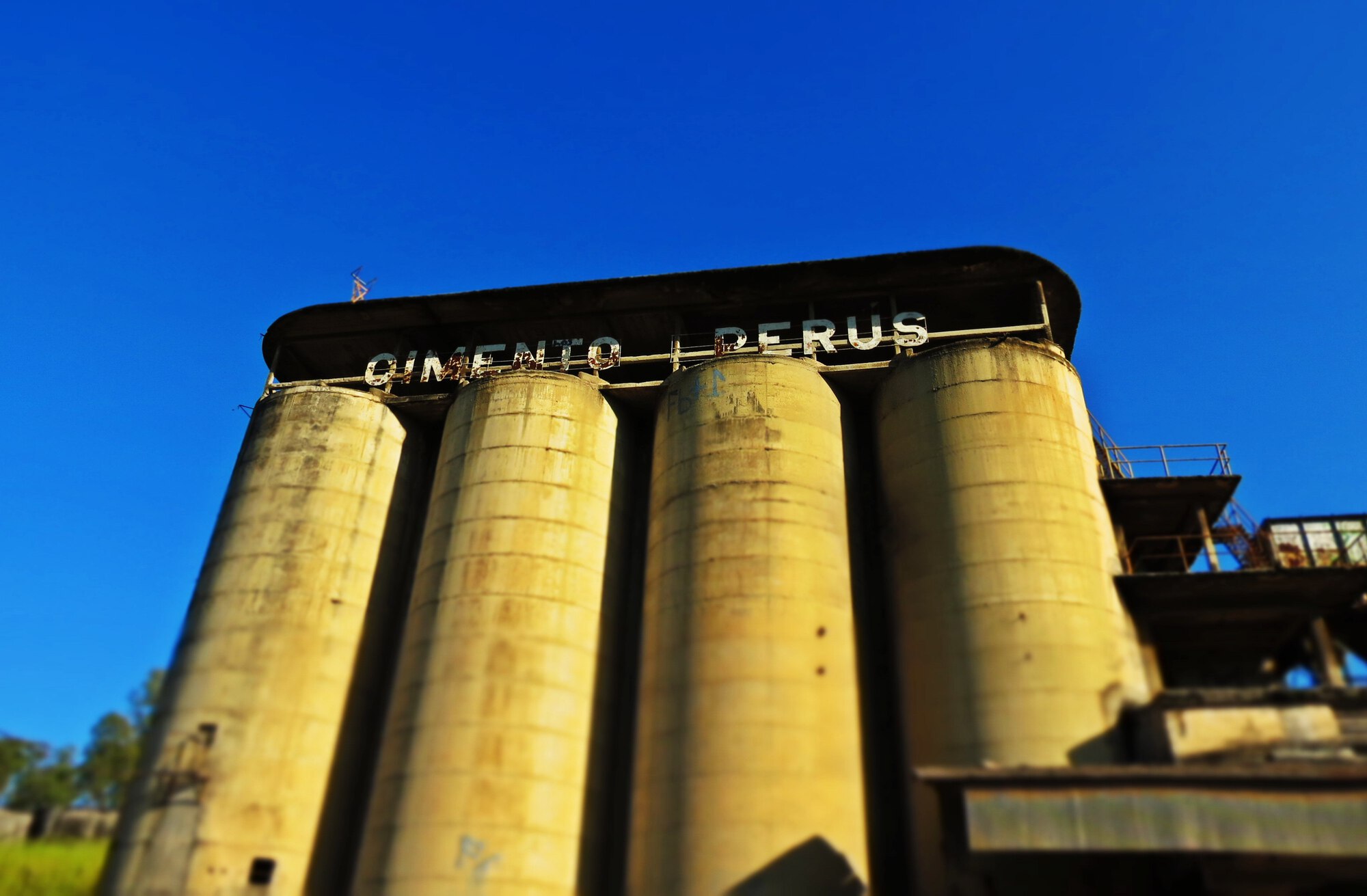 A história por trás da Fábrica de Cimento Portland de Perus ArchDaily