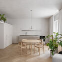G21-2 Flat / Kuklica Smerek architekti - Interior Photography, Table, Chair