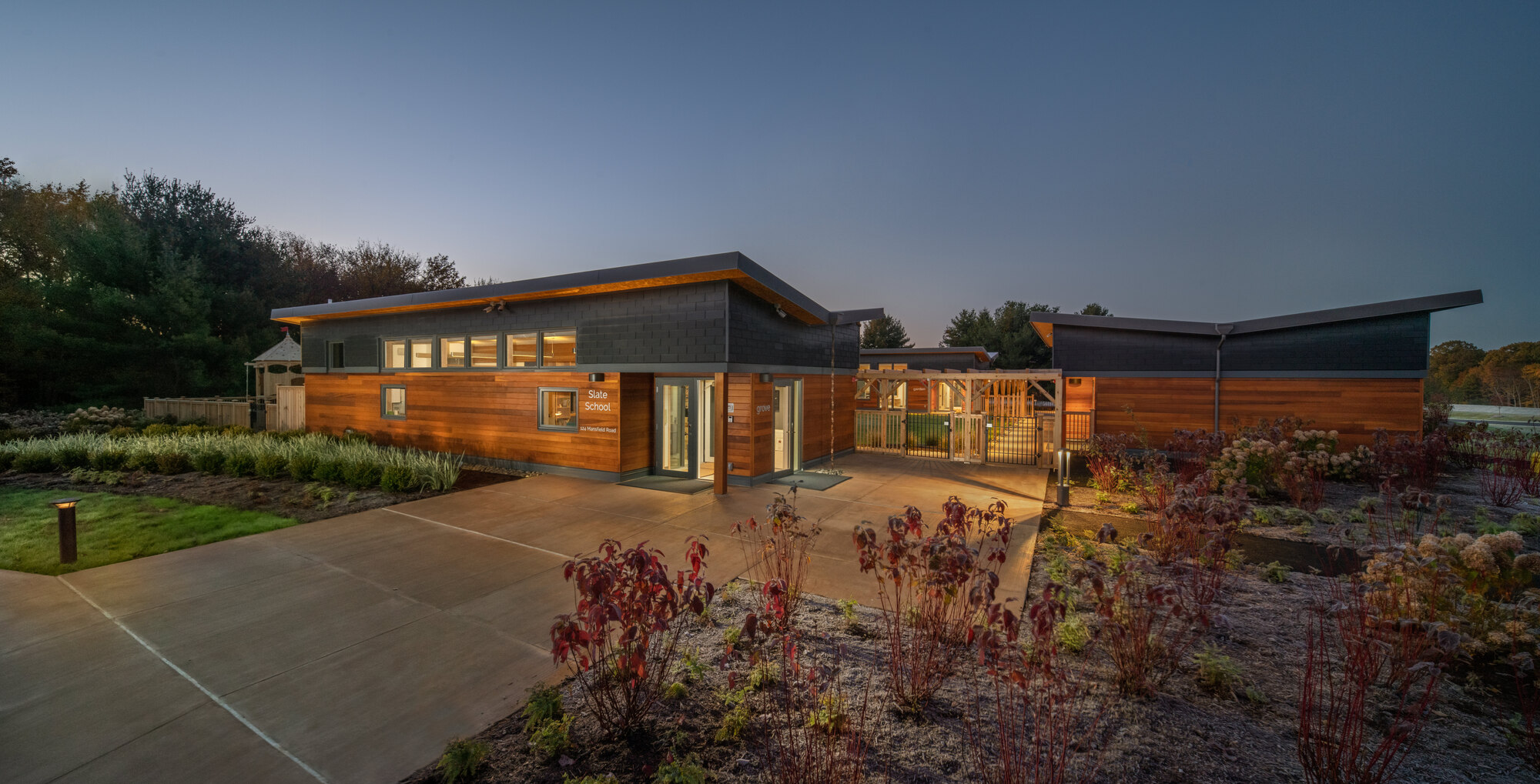 Gallery of Natural Slate Rainscreen Cladding: Combining Geometric ...