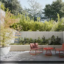 Rau Haus / Feldman Architecture - Exterior photography, table, chair, garden, patio, courtyard