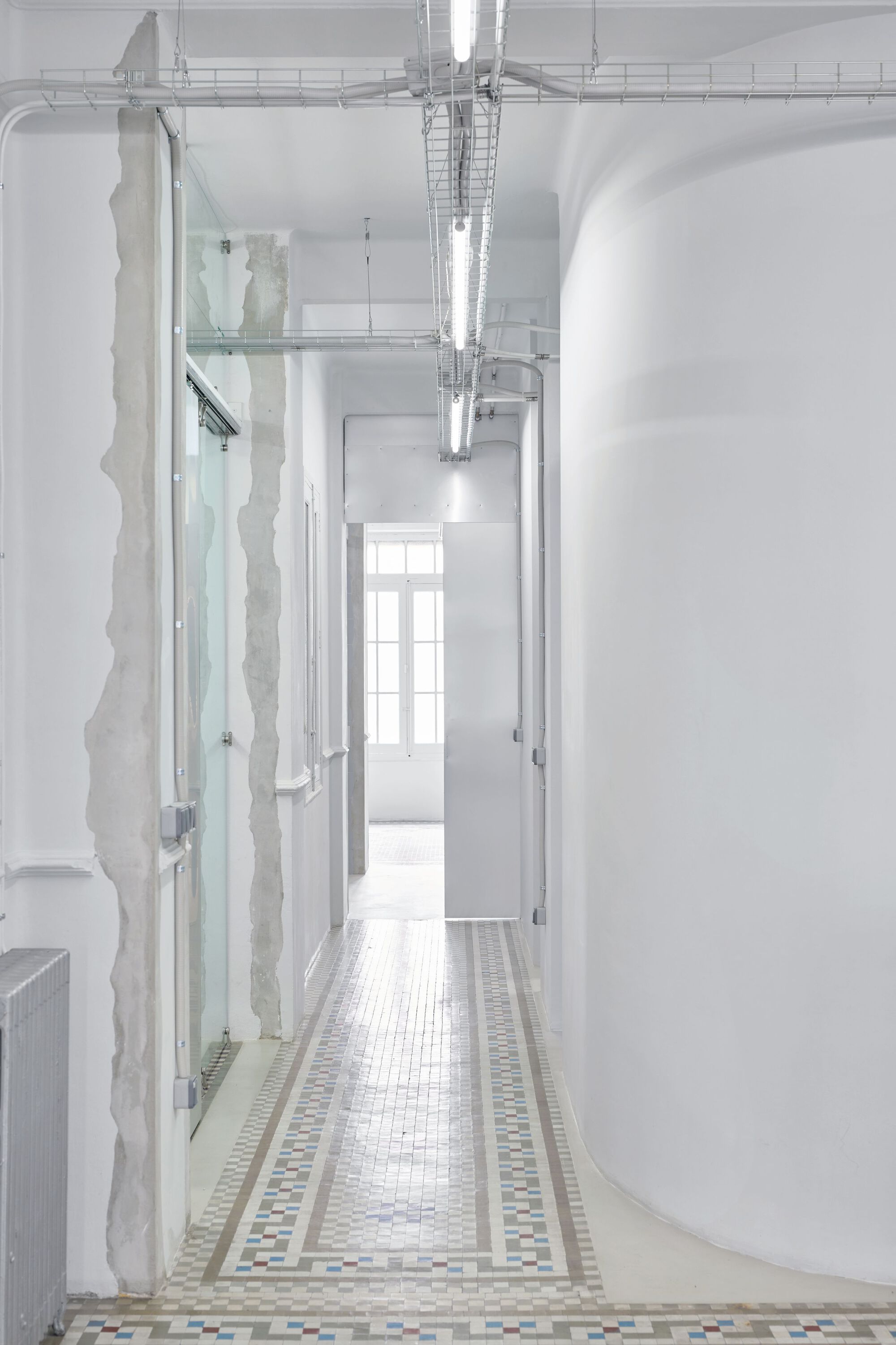 Gallery of Neoclassical Apartment Renovation / Mario Montesinos Marco ...