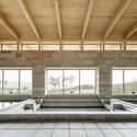 Club de campo Hillmaru / YKH Associates - Fotografía interior, Ventanas, Fijación Vigas