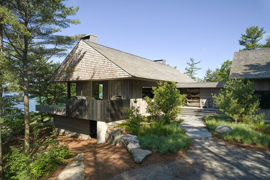 Muskoka Cottage / Akb Architects Muskoka Cottage / Akb Architects - Exterior Photography, Windows, Garden