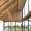 Casa entre jardines / TEC Taller EC - Fotografía interior, Casas, Fachada, Fijación Vigas
