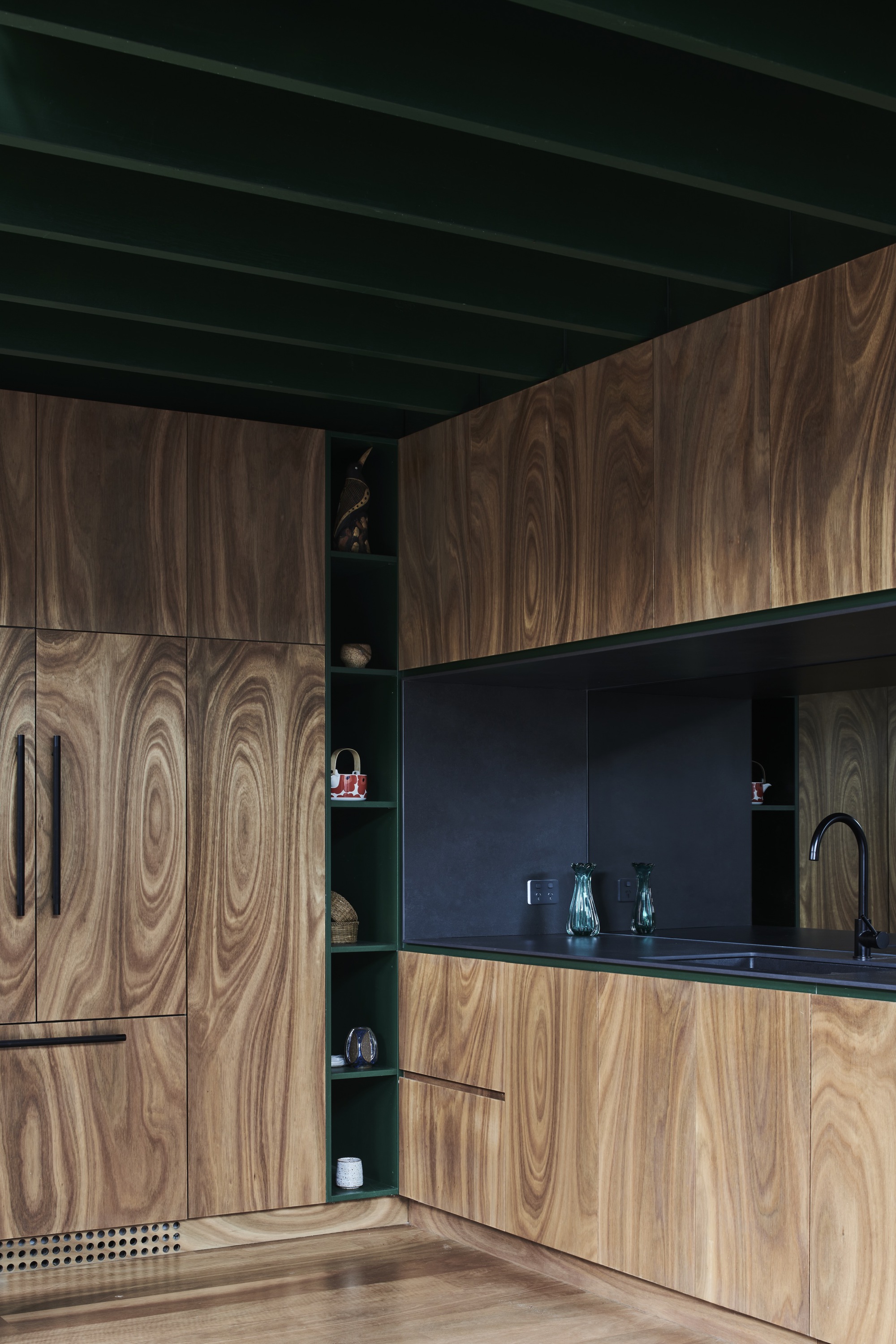 Gallery of Hot Top Peak House / FIGR Architecture & Design 17