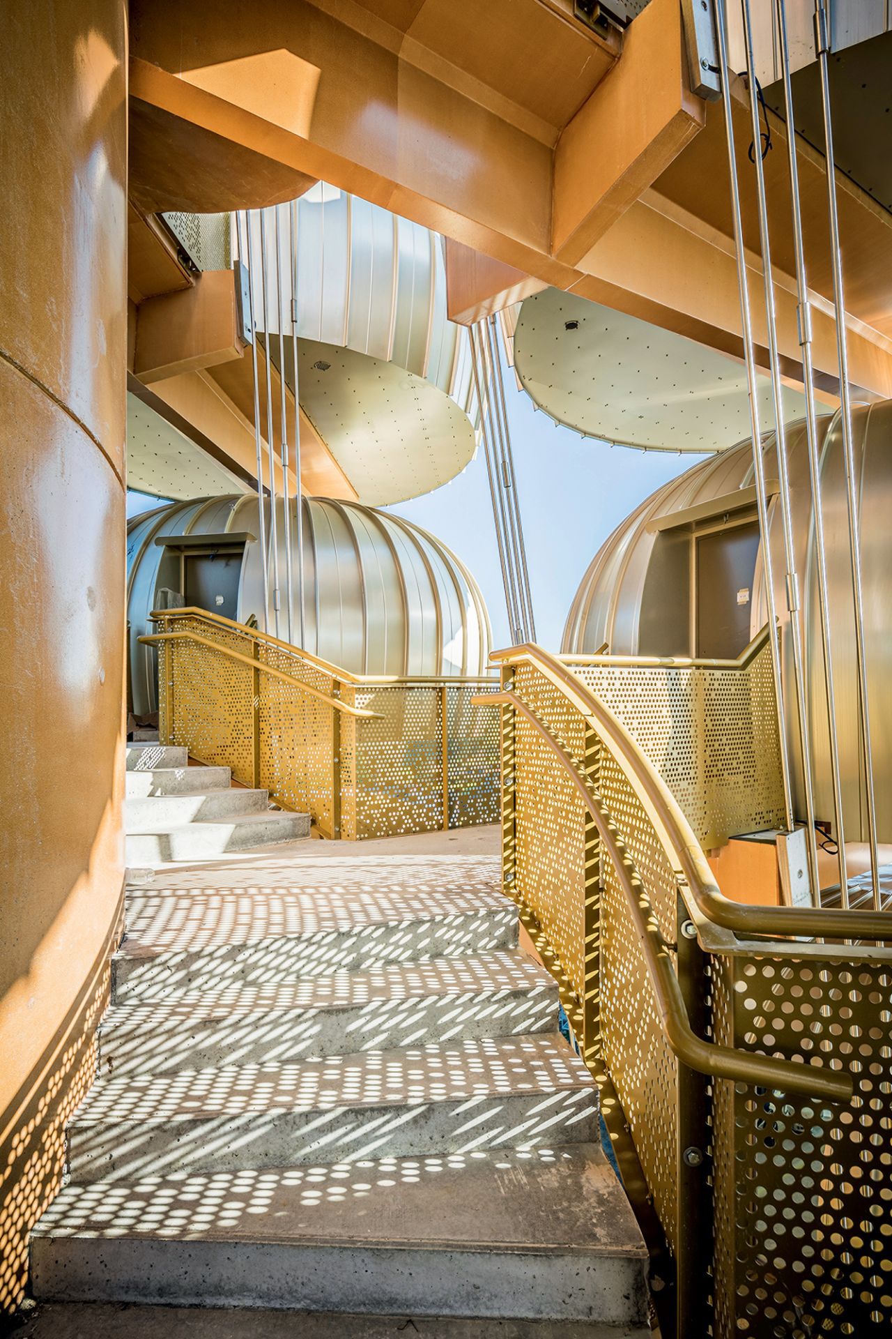 画廊 Château des Pères 酒店，金属巢穴是如何完成的？ 2