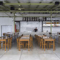 Terraço Botafogo Brewery / Tadu Arquitetura - Interior Photography, Restaurant, Beam, Table, Chair